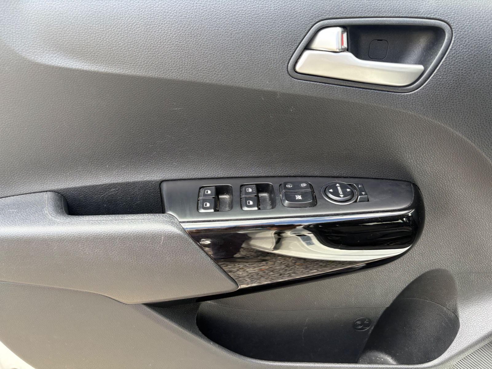Fahrzeugabbildung Kia Picanto 1.0 Mpi DynamicLine,Navi,Kamera,