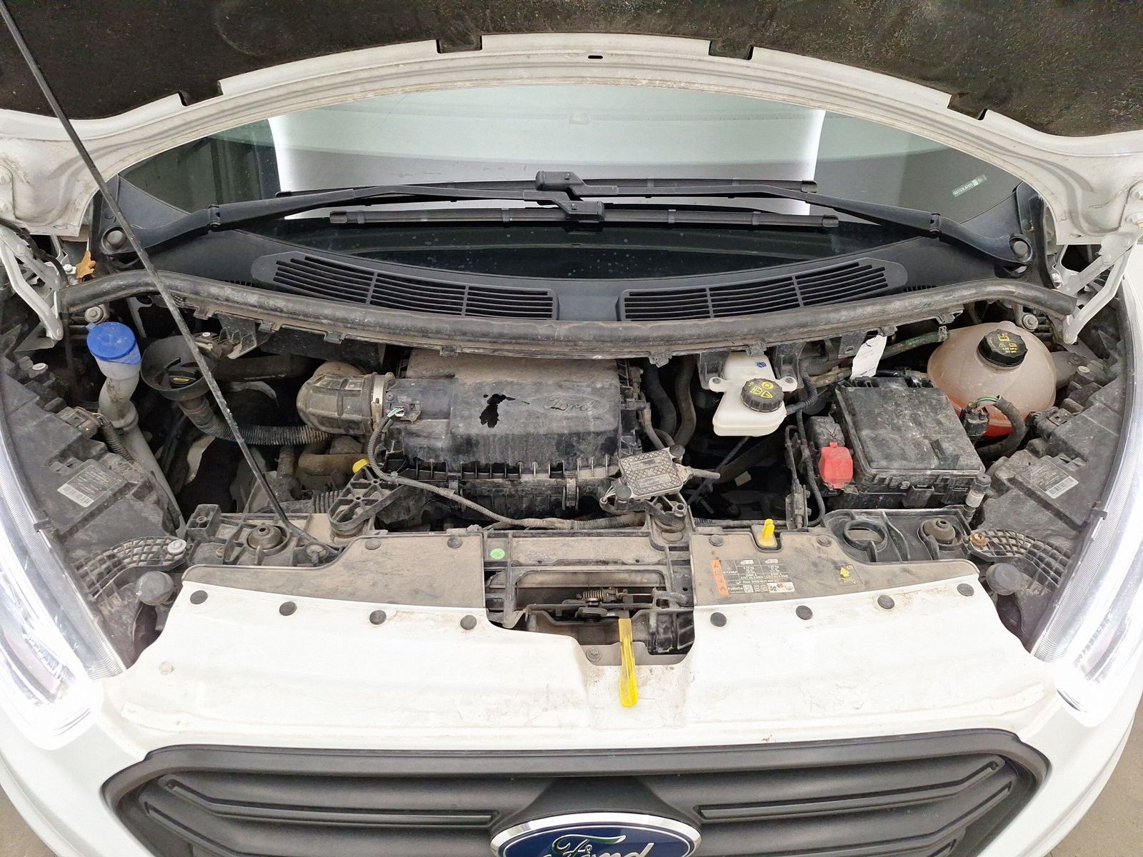 Fahrzeugabbildung Ford Transit Custom Kombi 340 L2 Trend 9-Sitzer Navi