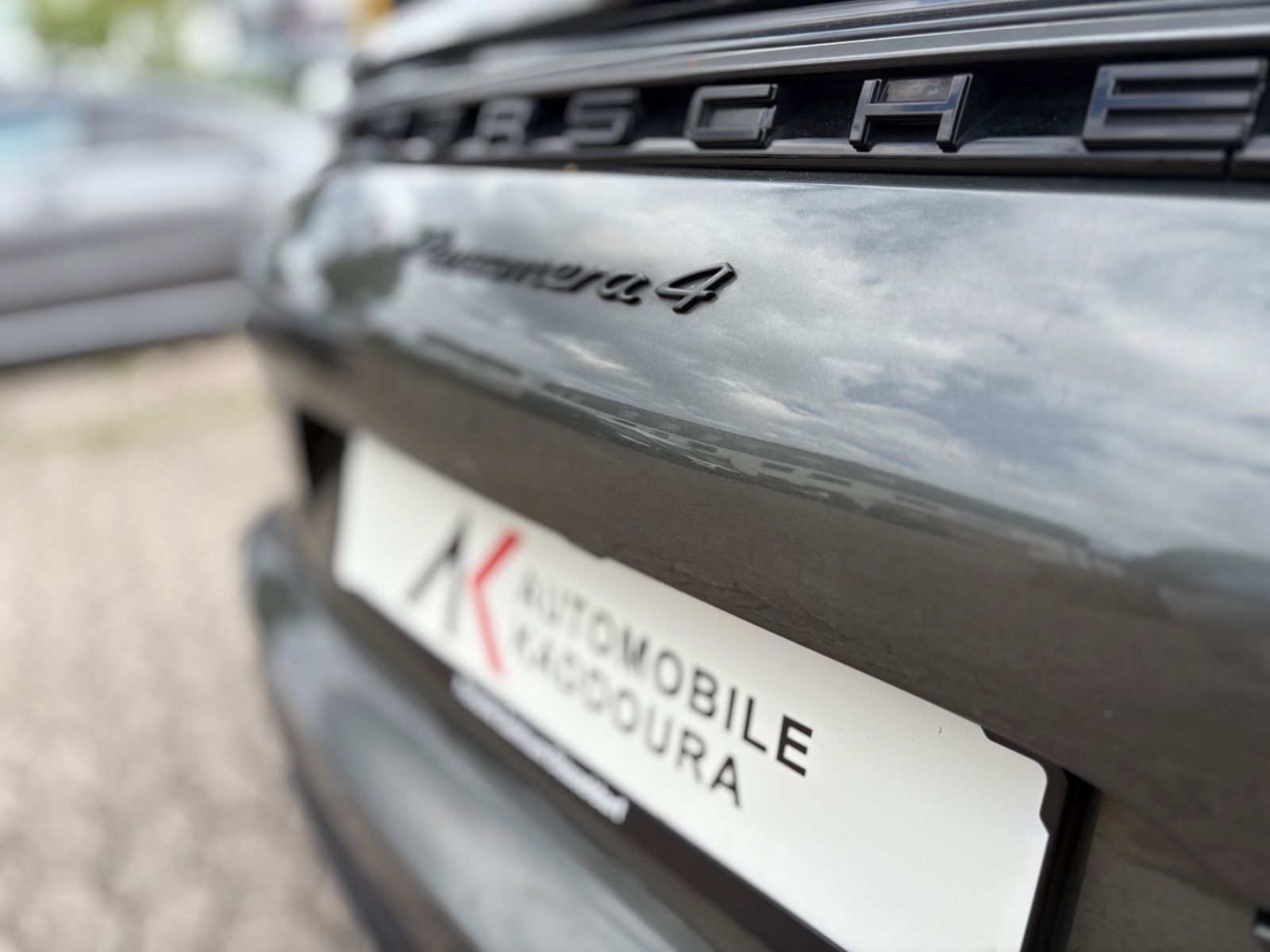 Fahrzeugabbildung Porsche Panamera 4 Platinum Edition AHK PANO Vierradlenk