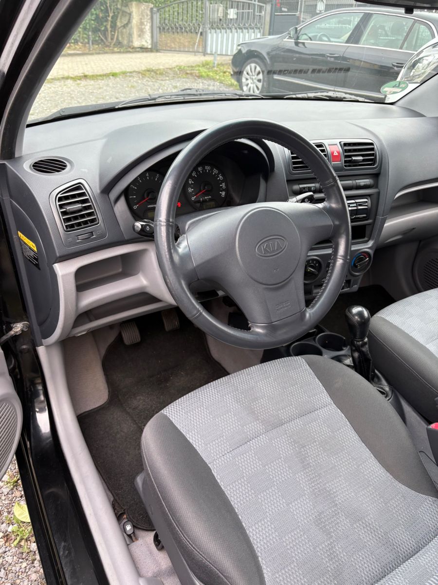 Fahrzeugabbildung Kia Picanto 1.1 LX