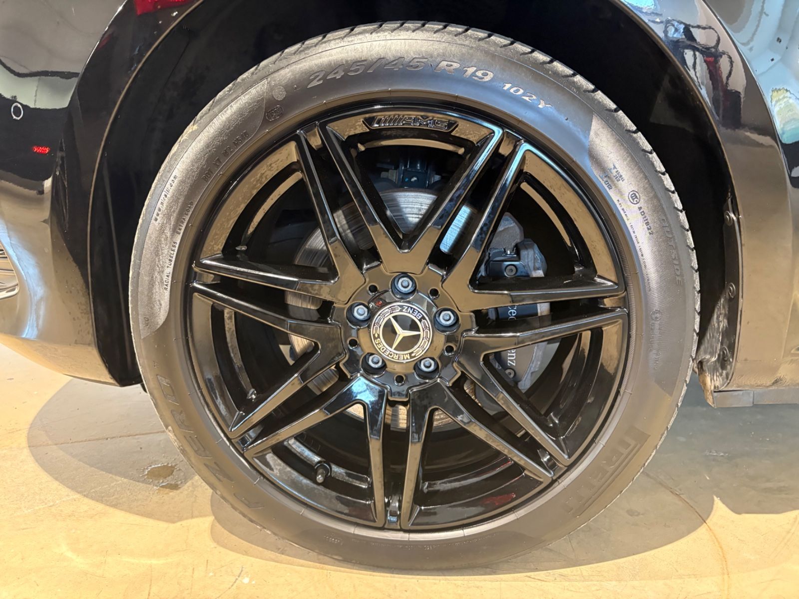 Fahrzeugabbildung Mercedes-Benz V 250 d EXCLUSIVE EDITION 4MATIC