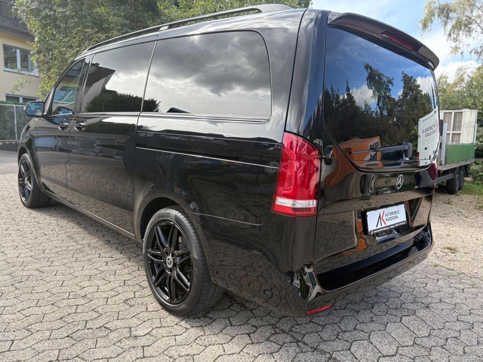 Fahrzeugabbildung Mercedes-Benz V 250 d EXCLUSIVE EDITION 4MATIC