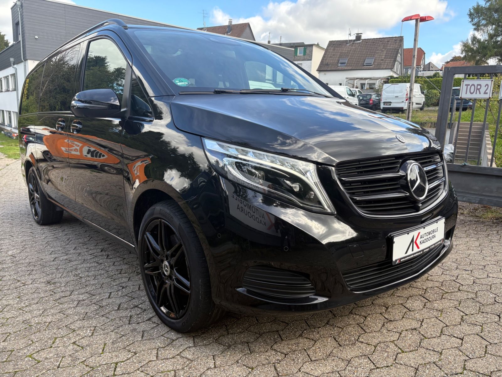 Fahrzeugabbildung Mercedes-Benz V 250 d EXCLUSIVE EDITION 4MATIC