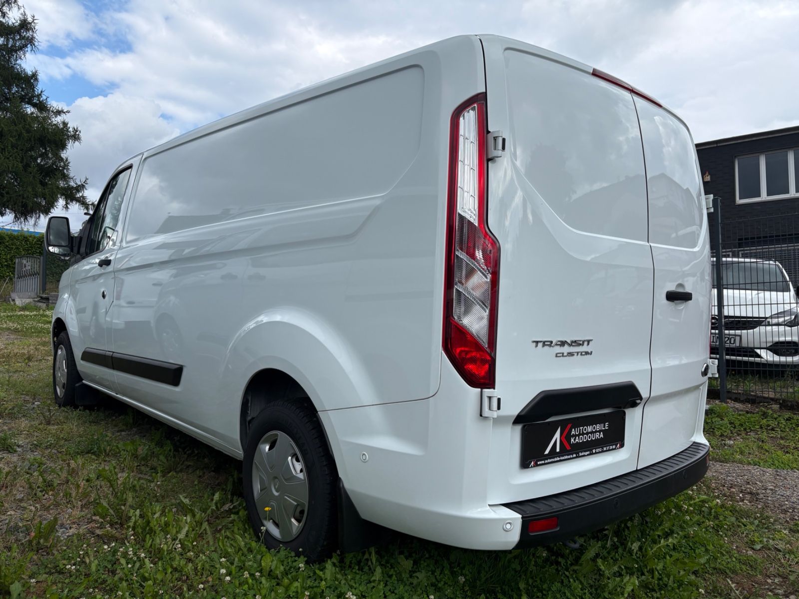 Fahrzeugabbildung Ford Transit Custom Kasten L2 Trend Rückfahrkamera