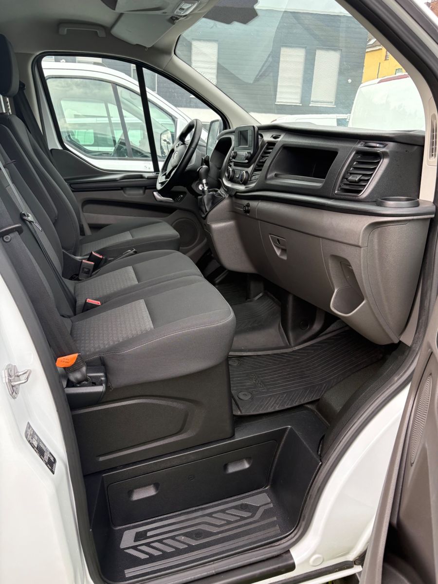 Fahrzeugabbildung Ford Transit Custom Kasten L2 Trend Rückfahrkamera