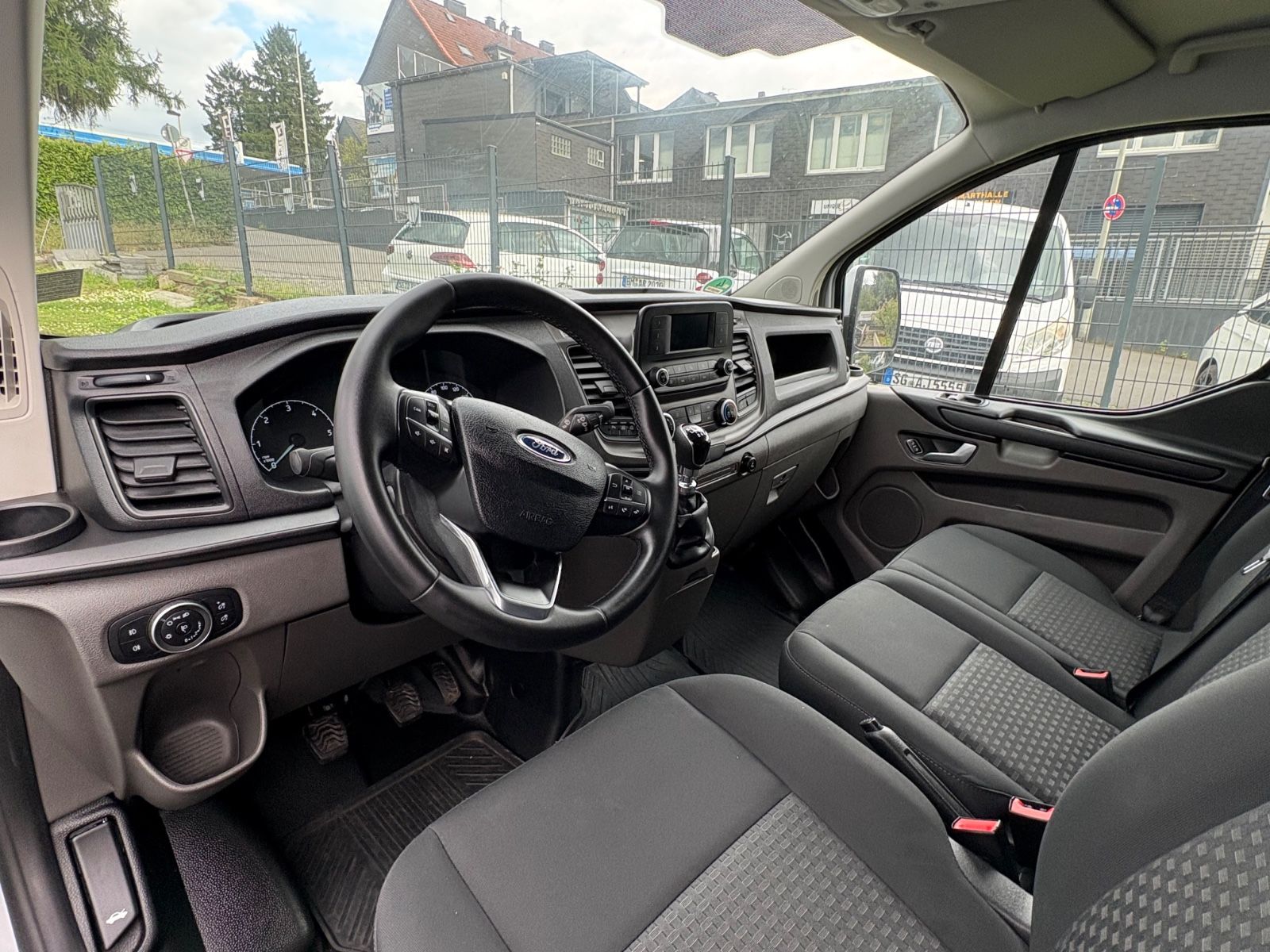 Fahrzeugabbildung Ford Transit Custom Kasten L2 Trend Rückfahrkamera