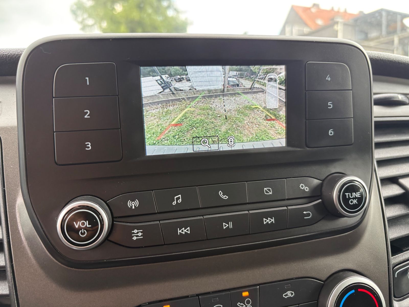 Fahrzeugabbildung Ford Transit Custom Kasten L2 Trend Rückfahrkamera