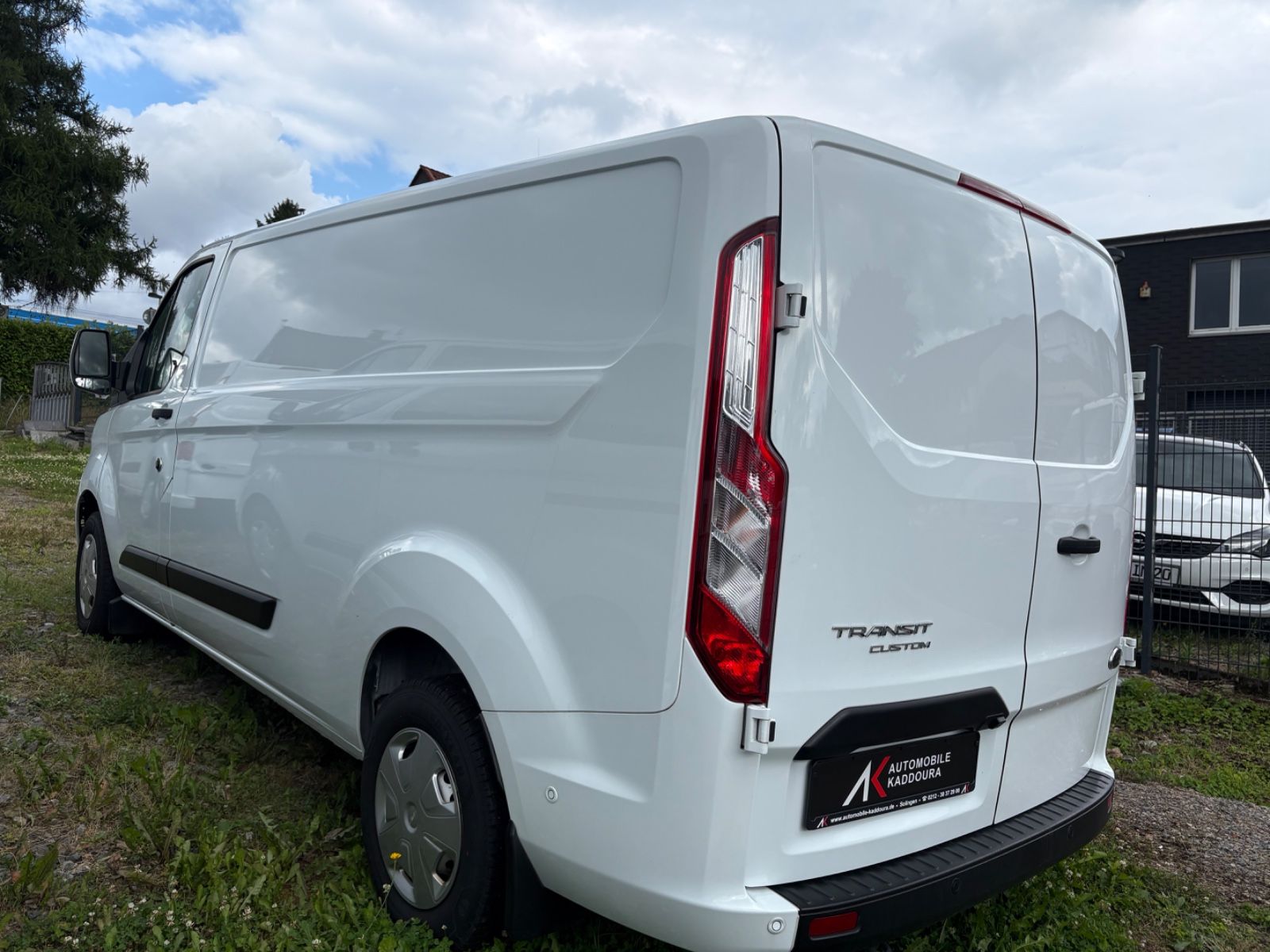 Fahrzeugabbildung Ford Transit Custom Kasten L2 Trend Rückfahrkamera