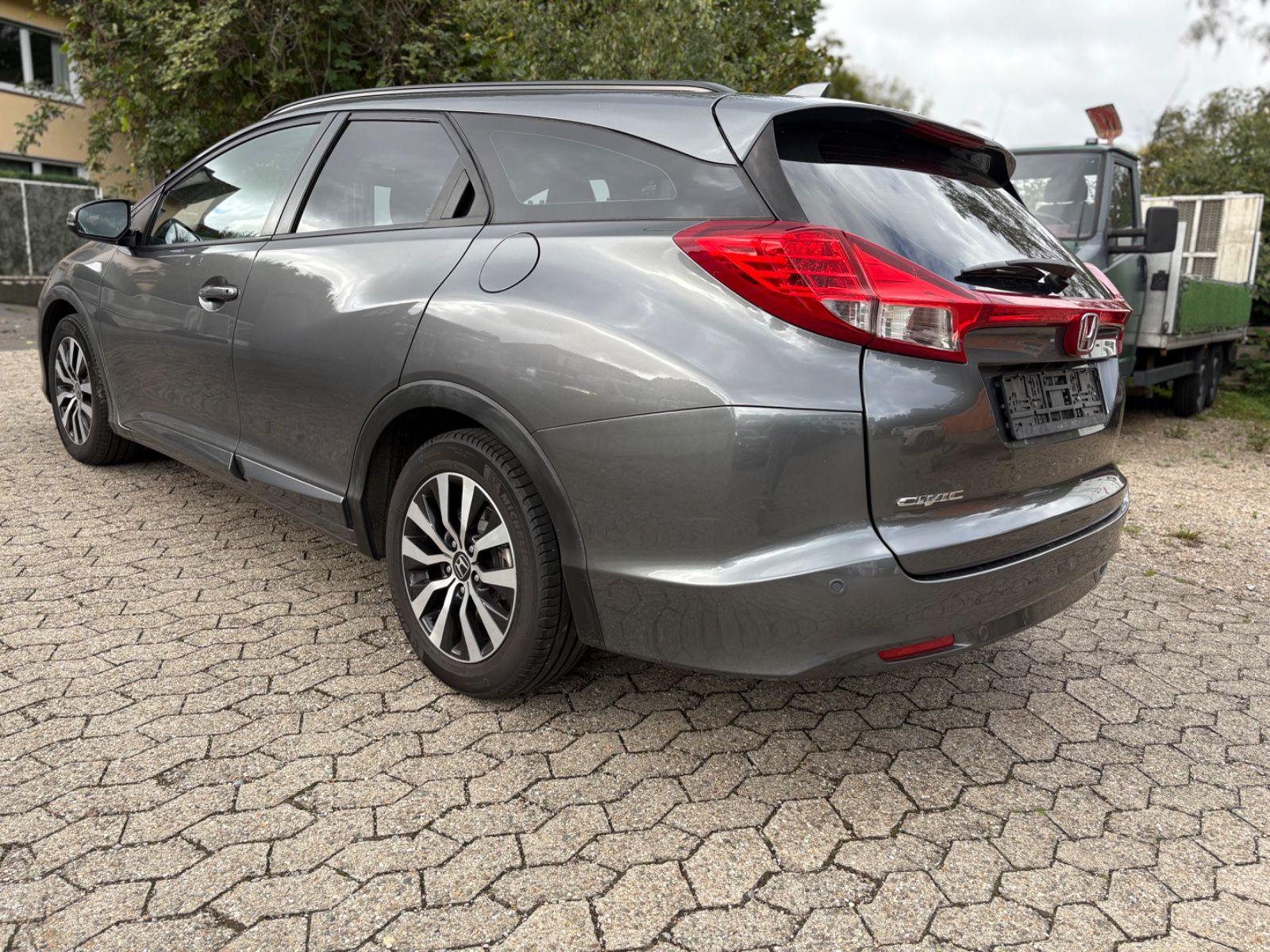 Fahrzeugabbildung Honda Civic Tourer Comfort sehr sauber Vollscheckheft