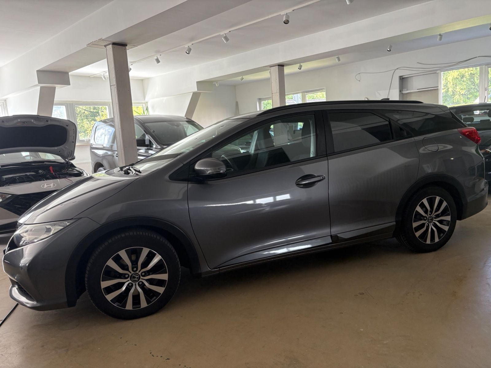 Fahrzeugabbildung Honda Civic Tourer Comfort sehr sauber Vollscheckheft