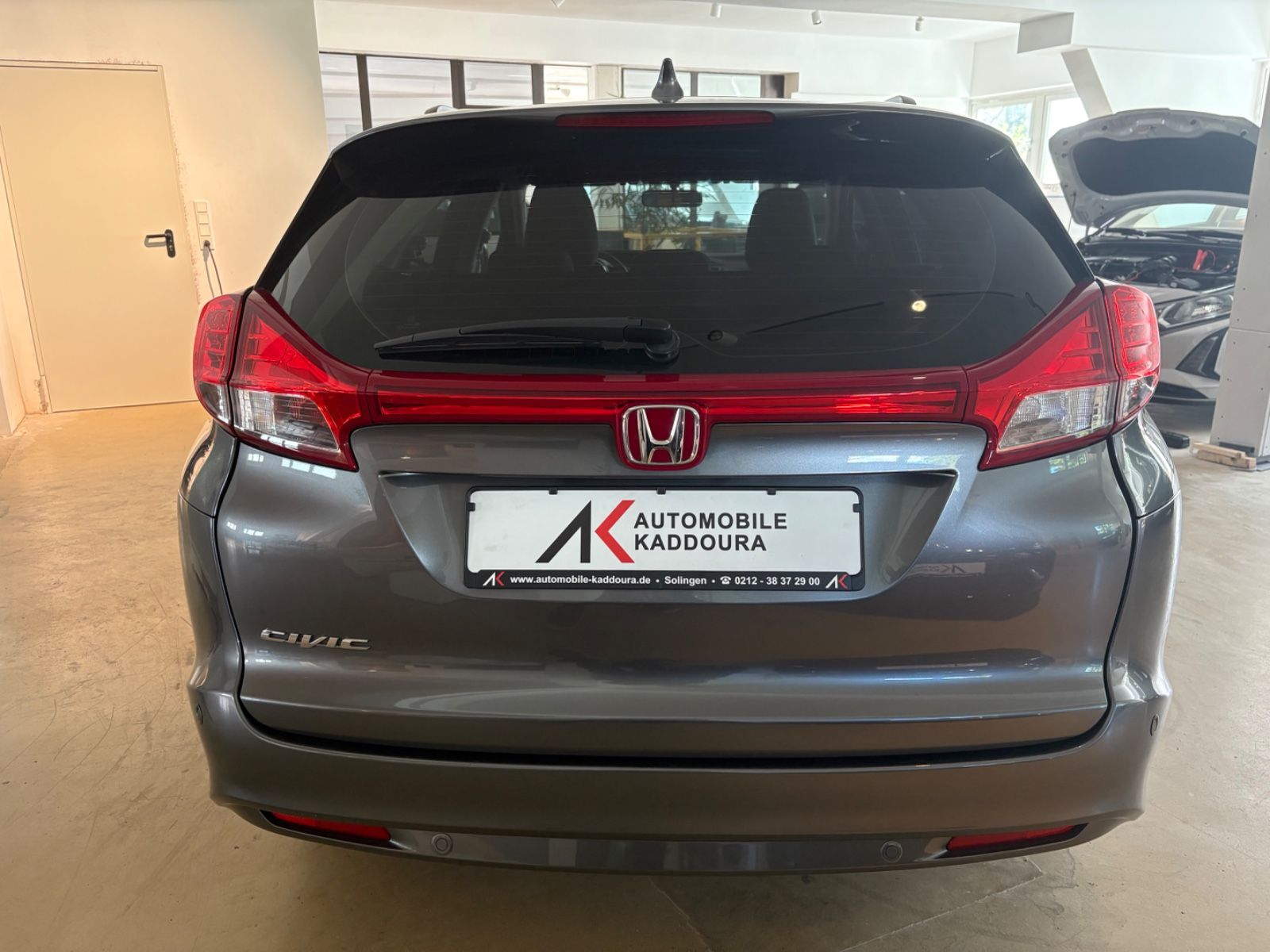 Fahrzeugabbildung Honda Civic Tourer Comfort sehr sauber Vollscheckheft