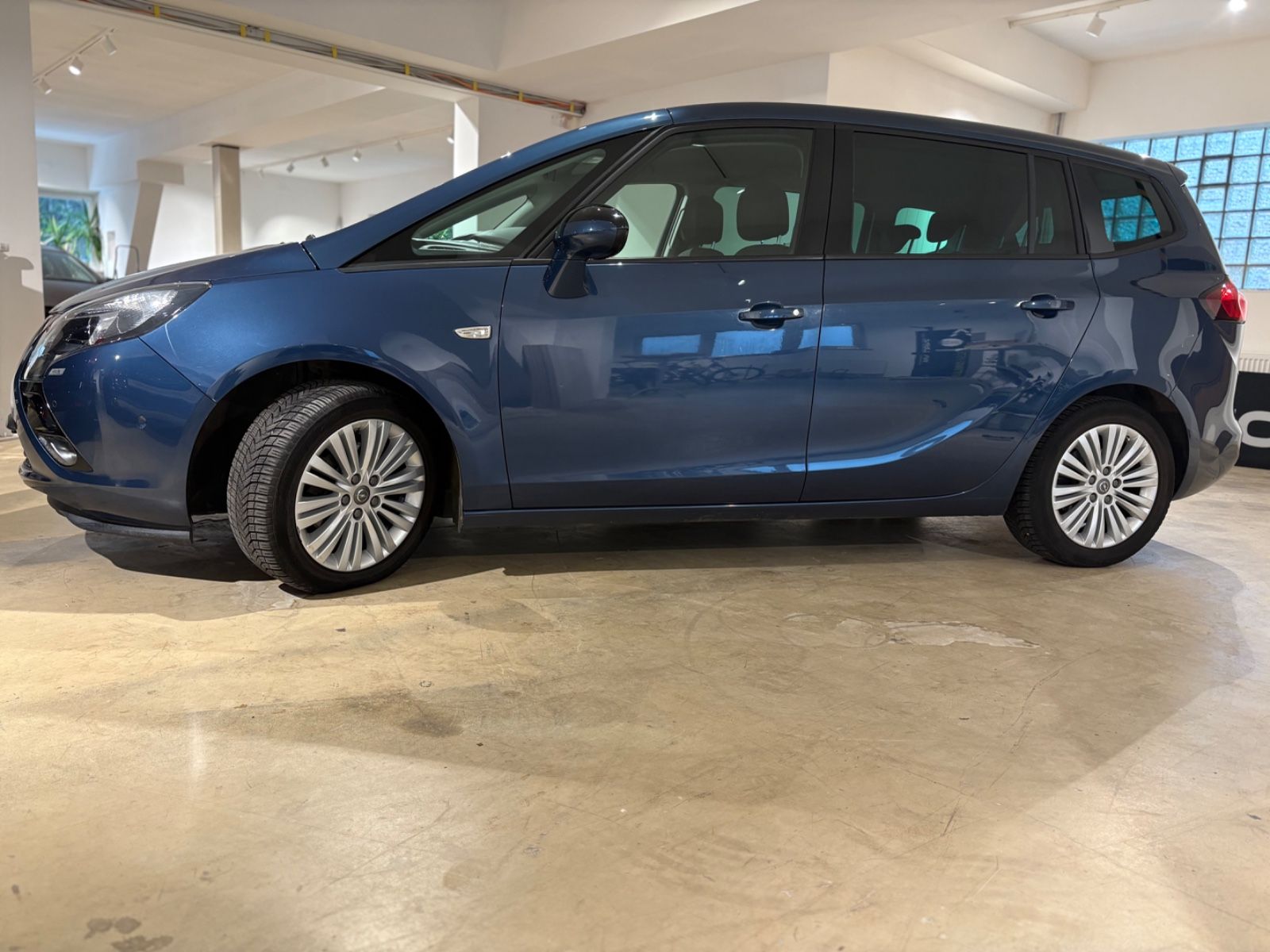 Fahrzeugabbildung Opel Zafira C Tourer Edition 7-Sitzer Kamera Klimaaut