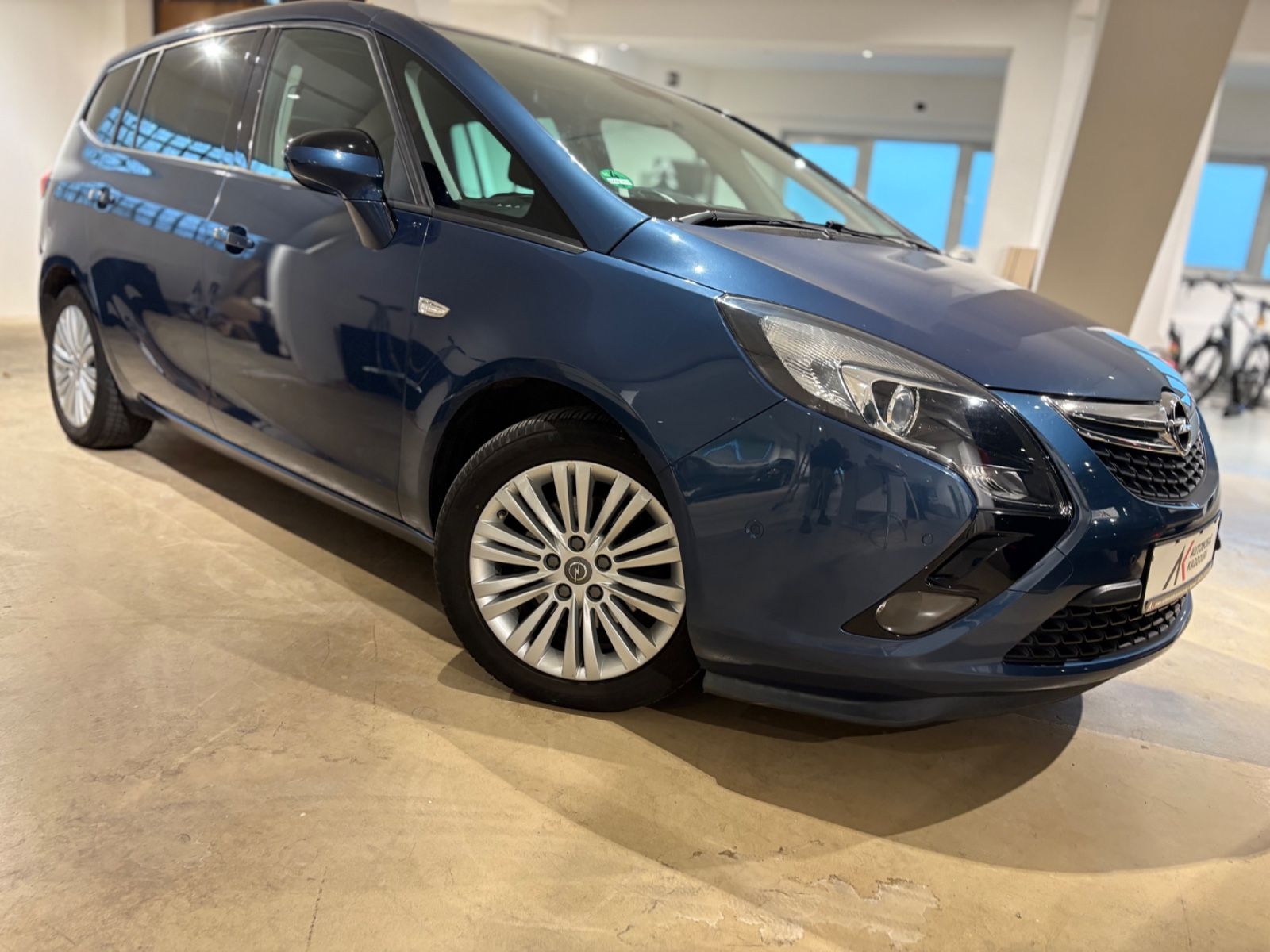 Fahrzeugabbildung Opel Zafira C Tourer Edition 7-Sitzer Kamera Klimaaut