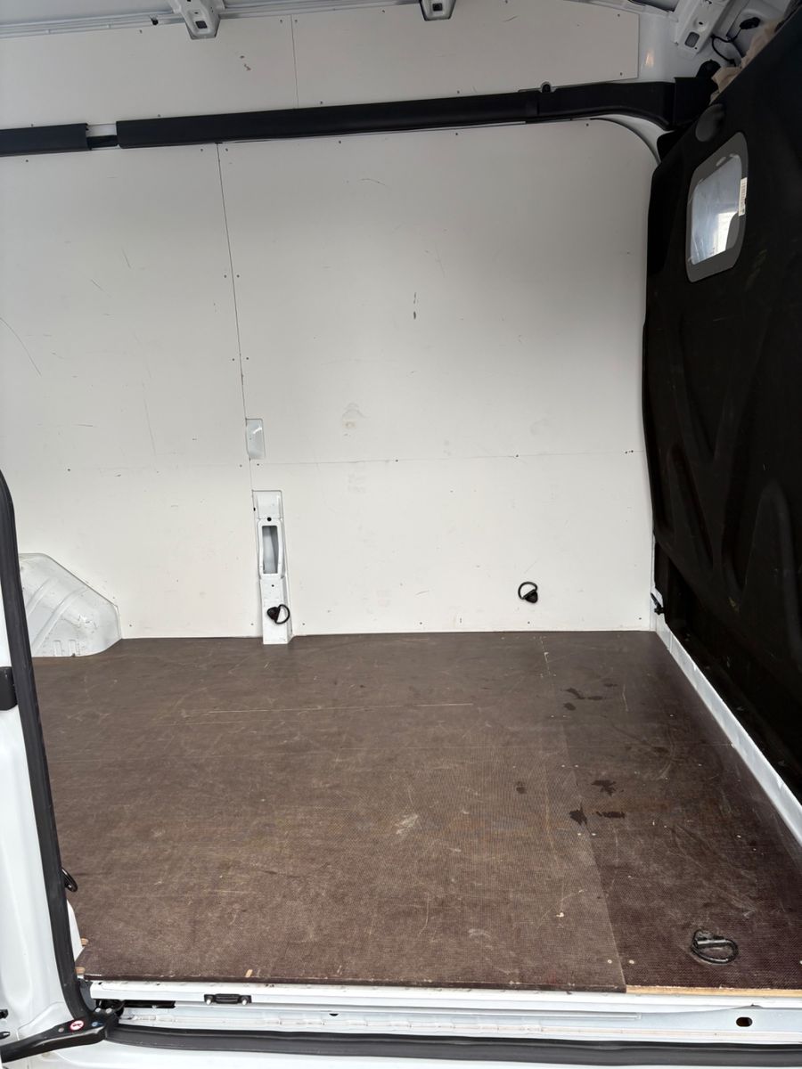 Fahrzeugabbildung Ford Transit Kasten 350 L3 Trend