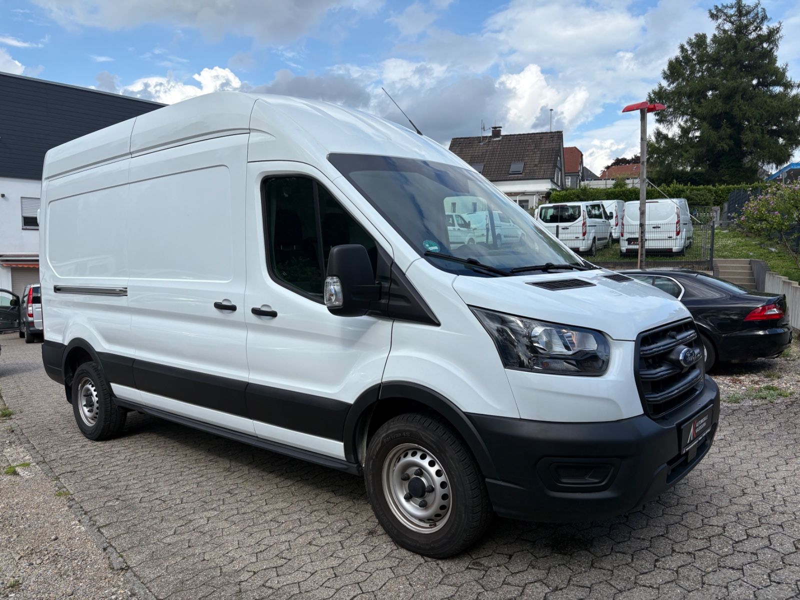 Fahrzeugabbildung Ford Transit Kasten 350 L3 Trend