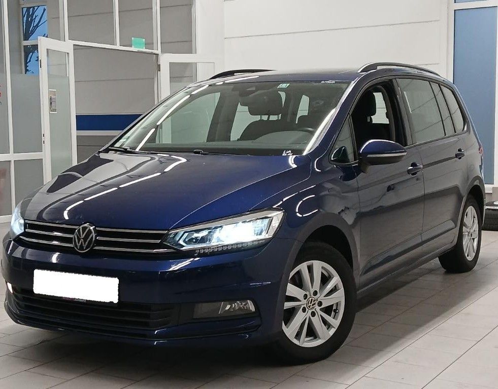 Volkswagen Touran Comfortline Panorama Kamera AHK ACC 7Sitz