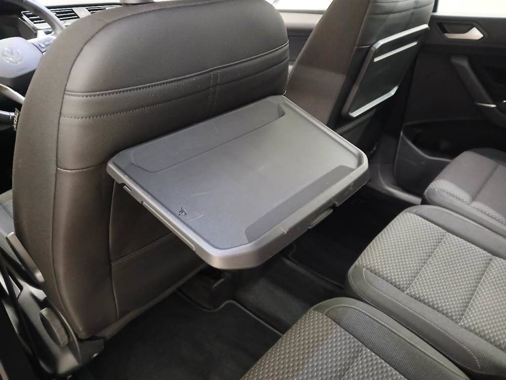 Fahrzeugabbildung Volkswagen Touran Comfortline Panorama Kamera AHK ACC 7Sitz