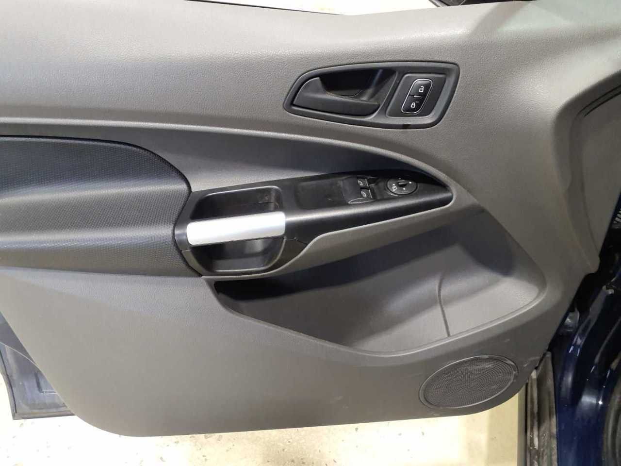 Fahrzeugabbildung Ford Transit Connect Kasten lang Trend Regalsystem!!!