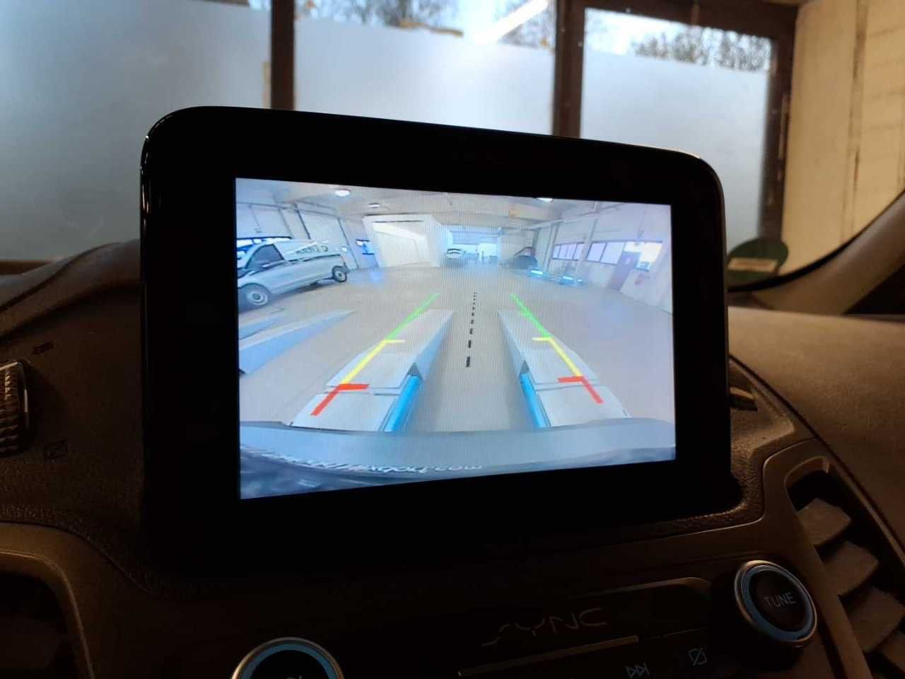 Fahrzeugabbildung Ford Transit Connect Kombi lang Trend Aut. Kamera PDC