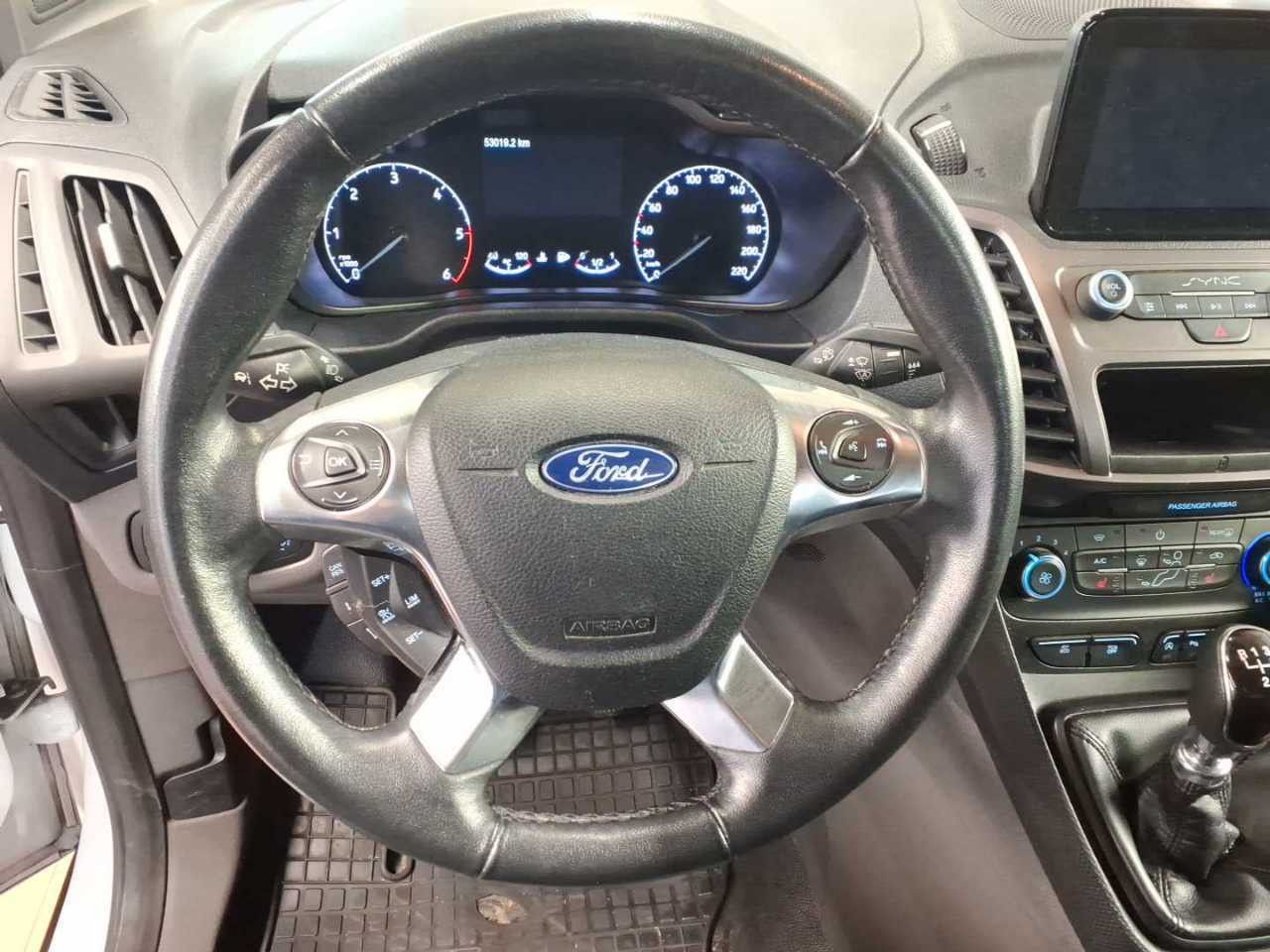 Fahrzeugabbildung Ford Transit Connect Kasten Trend Kamera SORTIMO