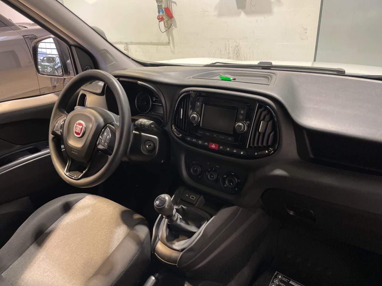 Fahrzeugabbildung Fiat Doblo SX Kasten Erdgas + Benzin!!! SORTIMO