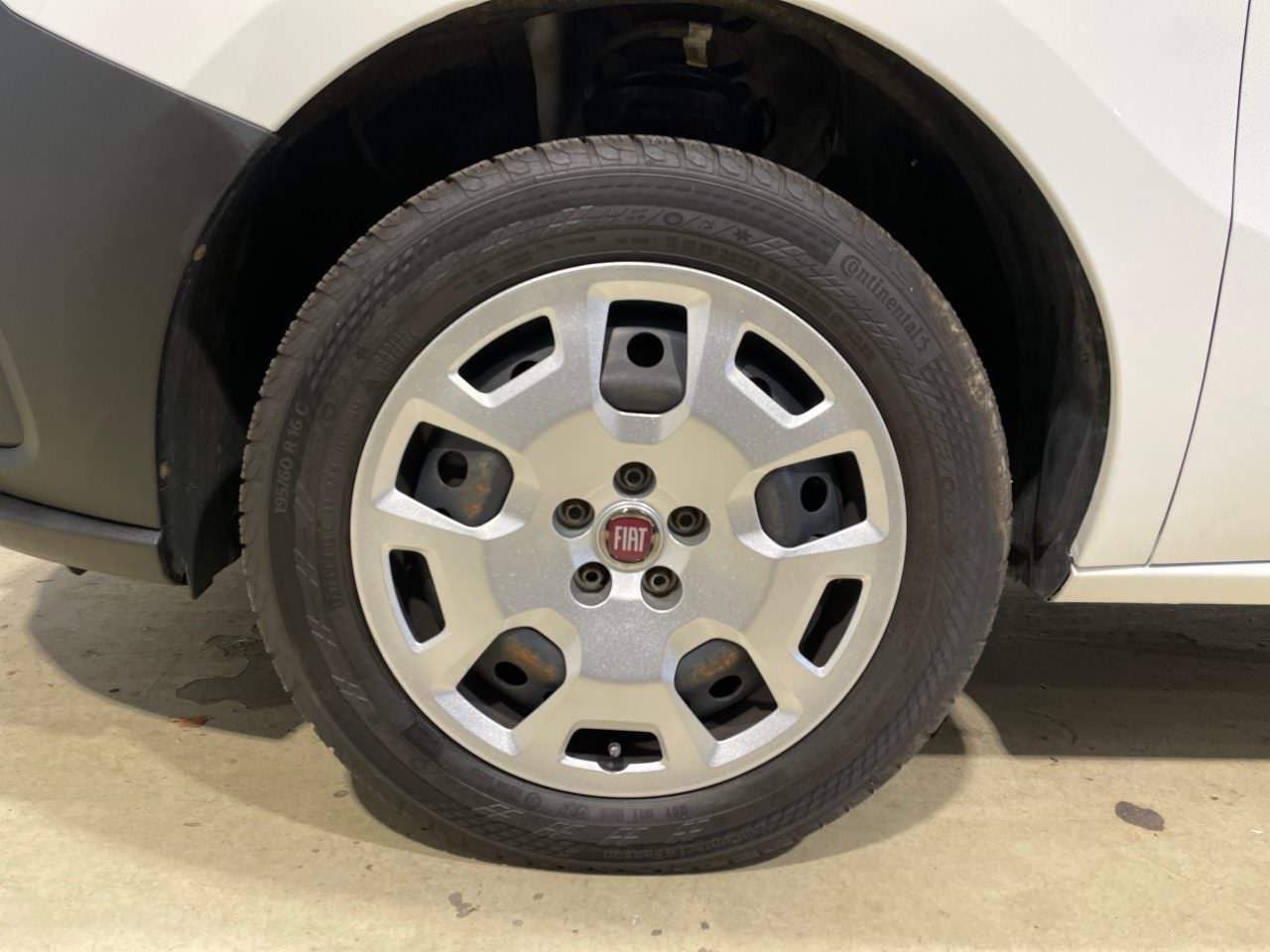 Fahrzeugabbildung Fiat Doblo SX Kasten Erdgas + Benzin!!! SORTIMO