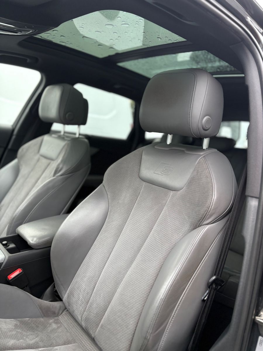 Fahrzeugabbildung Audi A4 Avant S line Panorama Head-Up Matrix Virtual