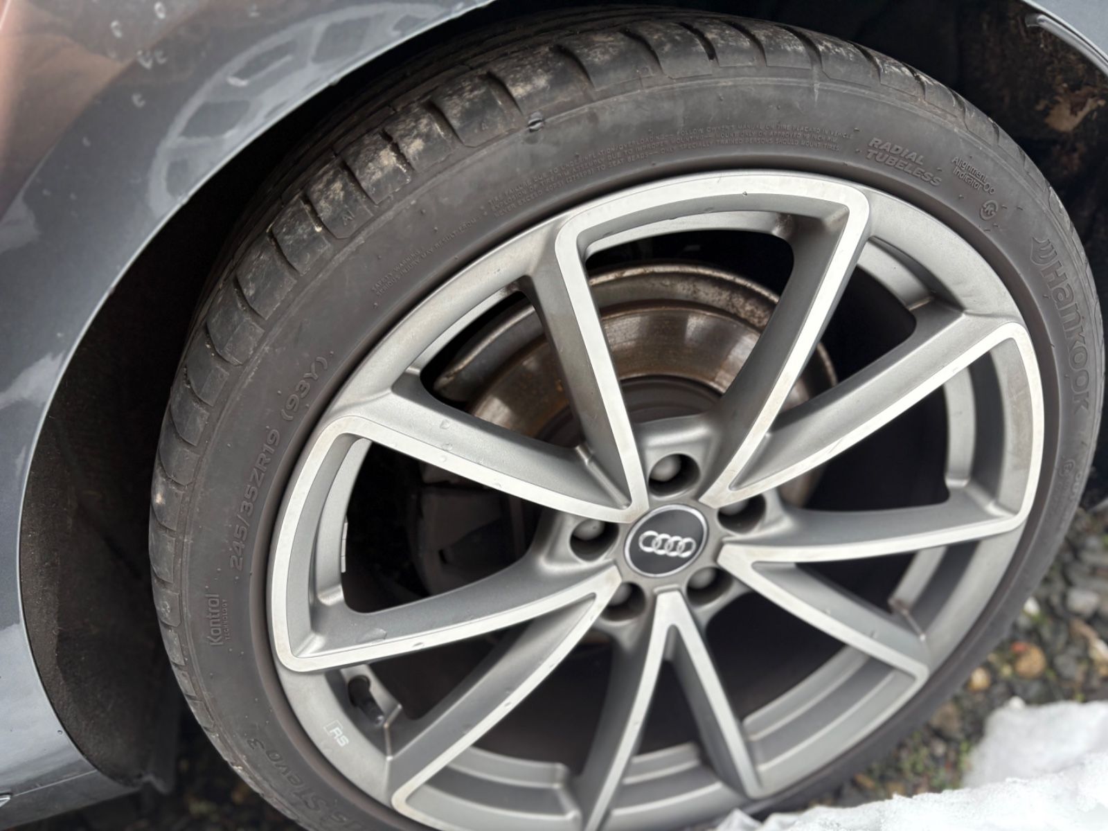 Fahrzeugabbildung Audi A4 Avant S line Panorama Head-Up Matrix Virtual