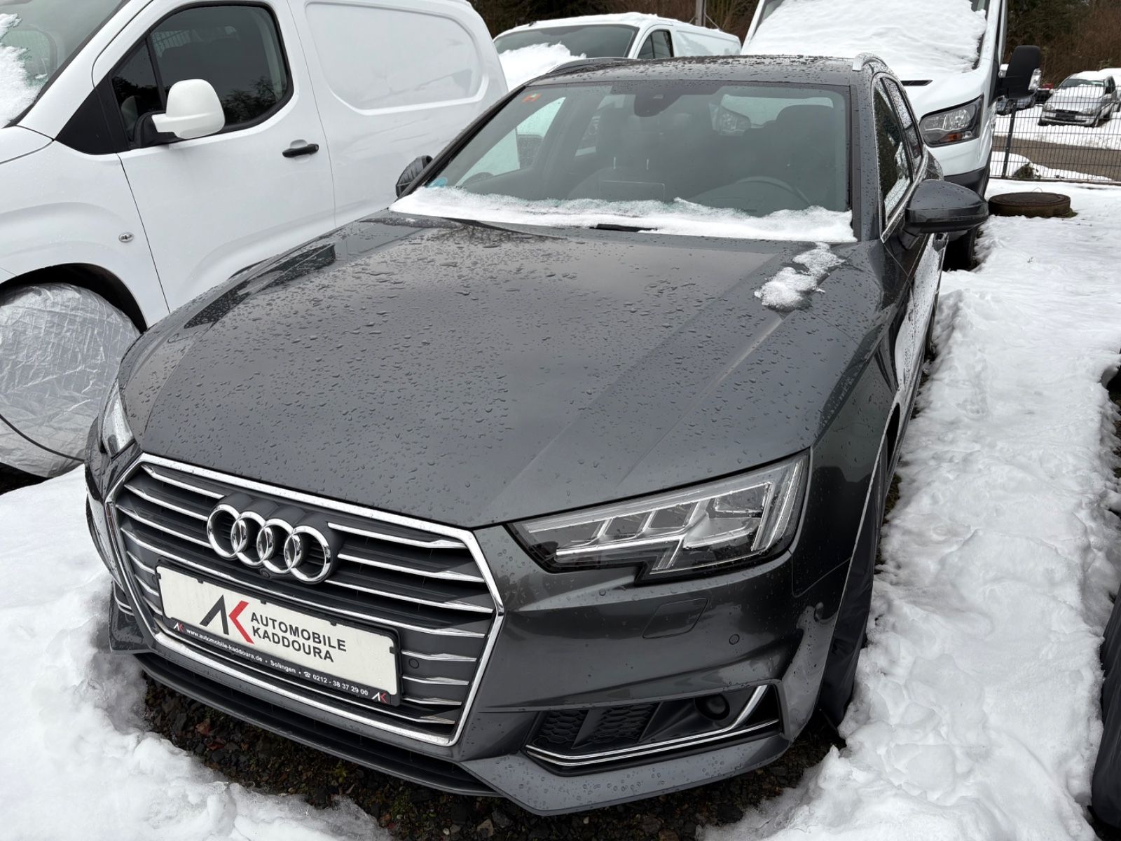 Fahrzeugabbildung Audi A4 Avant S line Panorama Head-Up Matrix Virtual