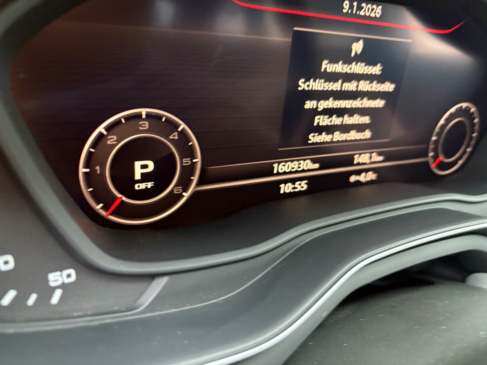 Fahrzeugabbildung Audi A4 Avant S line Panorama Head-Up Matrix Virtual
