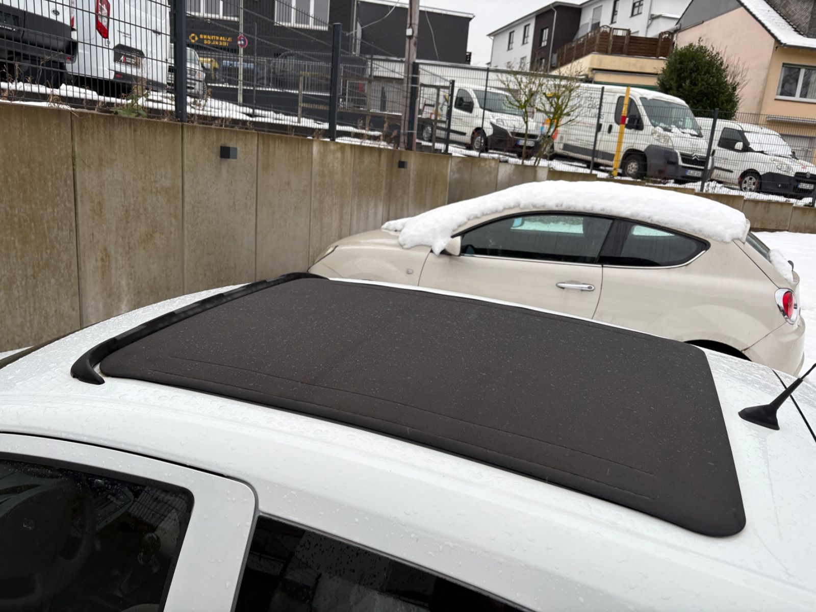 Fahrzeugabbildung Renault Twingo Authentique Faltdach CD Servo ZV 1. HAND