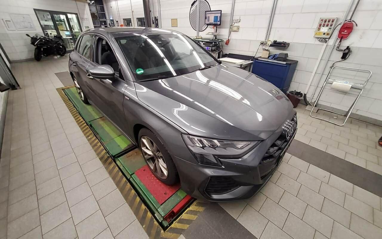 Fahrzeugabbildung Audi A3 Sportback 35 TFSI S line