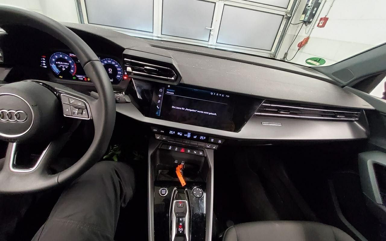 Fahrzeugabbildung Audi A3 Sportback 35 TFSI S line