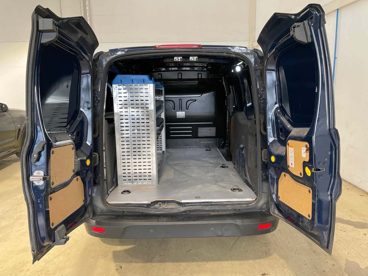 Fahrzeugabbildung Ford Transit Connect Kasten lang Trend Regalsystem!!!