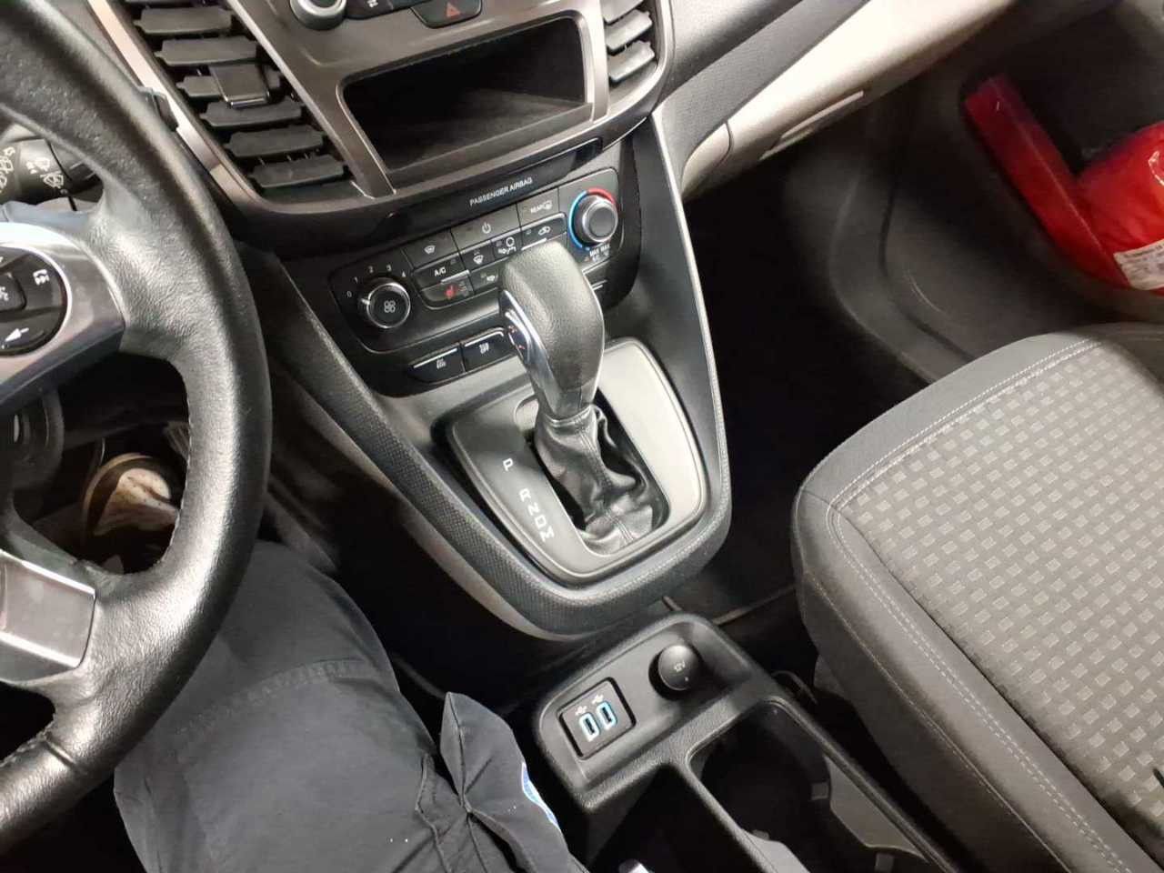 Fahrzeugabbildung Ford Transit Connect Kombi lang Trend Aut. Kamera PDC