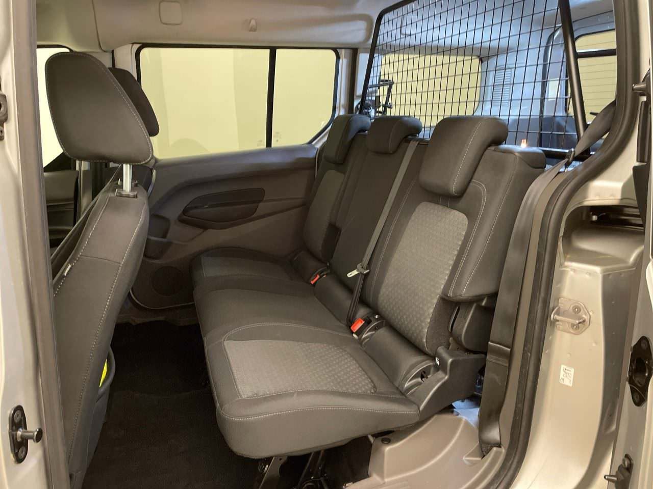 Fahrzeugabbildung Ford Transit Connect Kombi lang Trend Aut. Kamera PDC