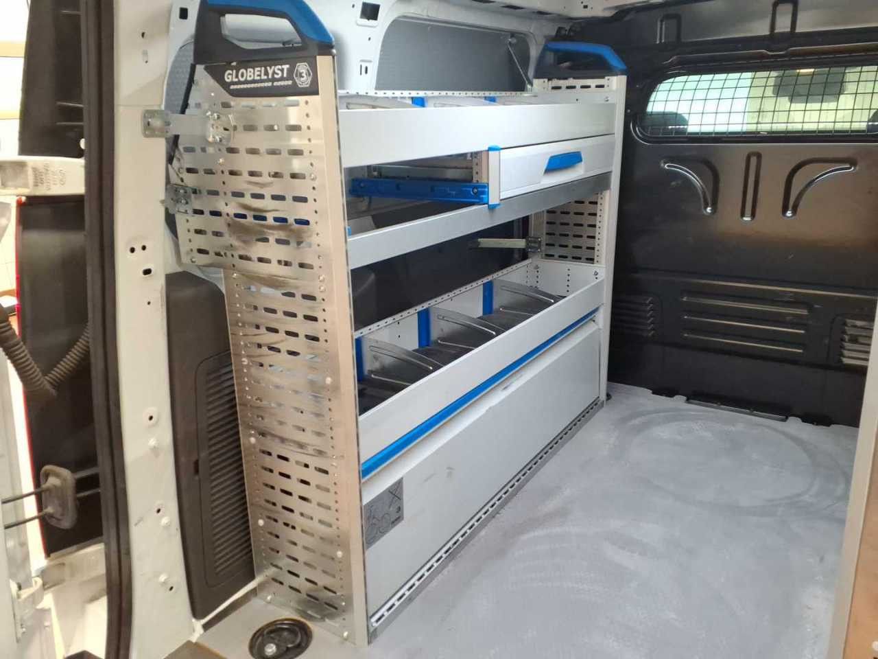 Fahrzeugabbildung Ford Transit Connect Kasten Trend Kamera SORTIMO