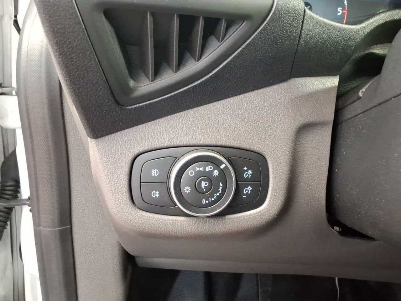 Fahrzeugabbildung Ford Transit Connect Kasten Trend Kamera SORTIMO