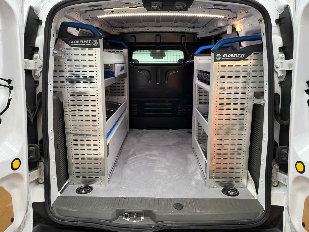 Fahrzeugabbildung Ford Transit Connect Kasten Trend Kamera SORTIMO