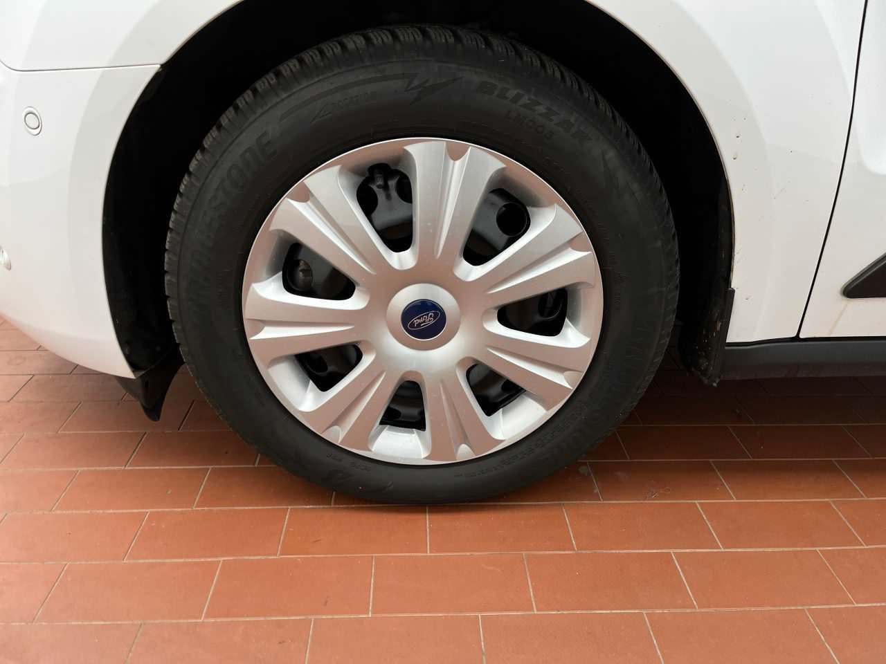 Fahrzeugabbildung Ford Transit Connect Kasten Trend Kamera SORTIMO