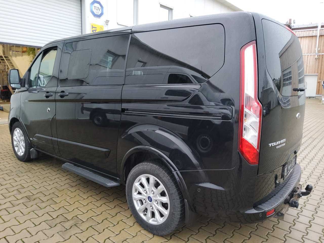 Fahrzeugabbildung Ford Tourneo Custom 320 L1 Tourneo Titanium Navi