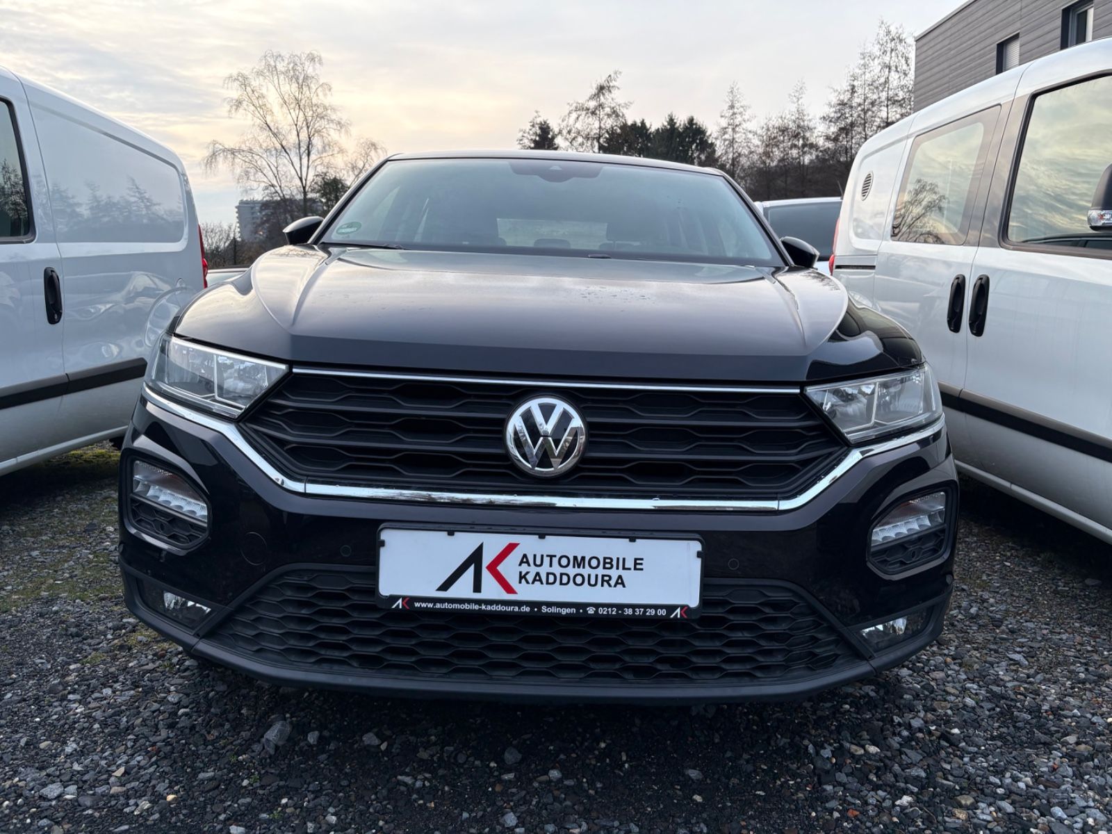 Fahrzeugabbildung Volkswagen T-Roc Apple Carplay Android Auto PDC vorn+hinten