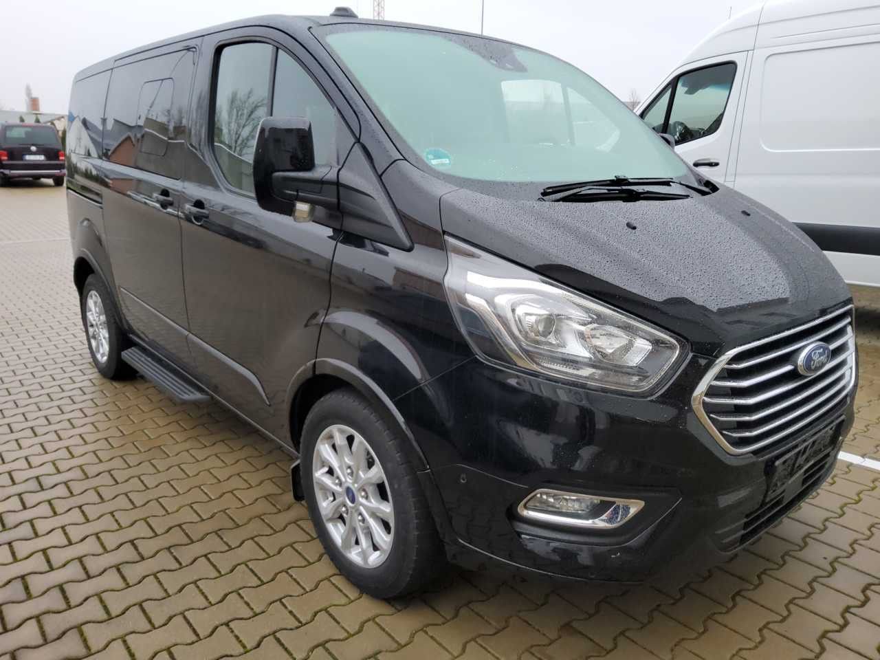 Fahrzeugabbildung Ford Tourneo Custom 320 L1 Tourneo Titanium Navi