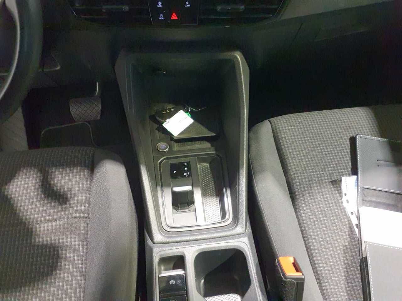 Fahrzeugabbildung Volkswagen Caddy Maxi 7-Sitzer Navi Sitzheizung Virtual PDC