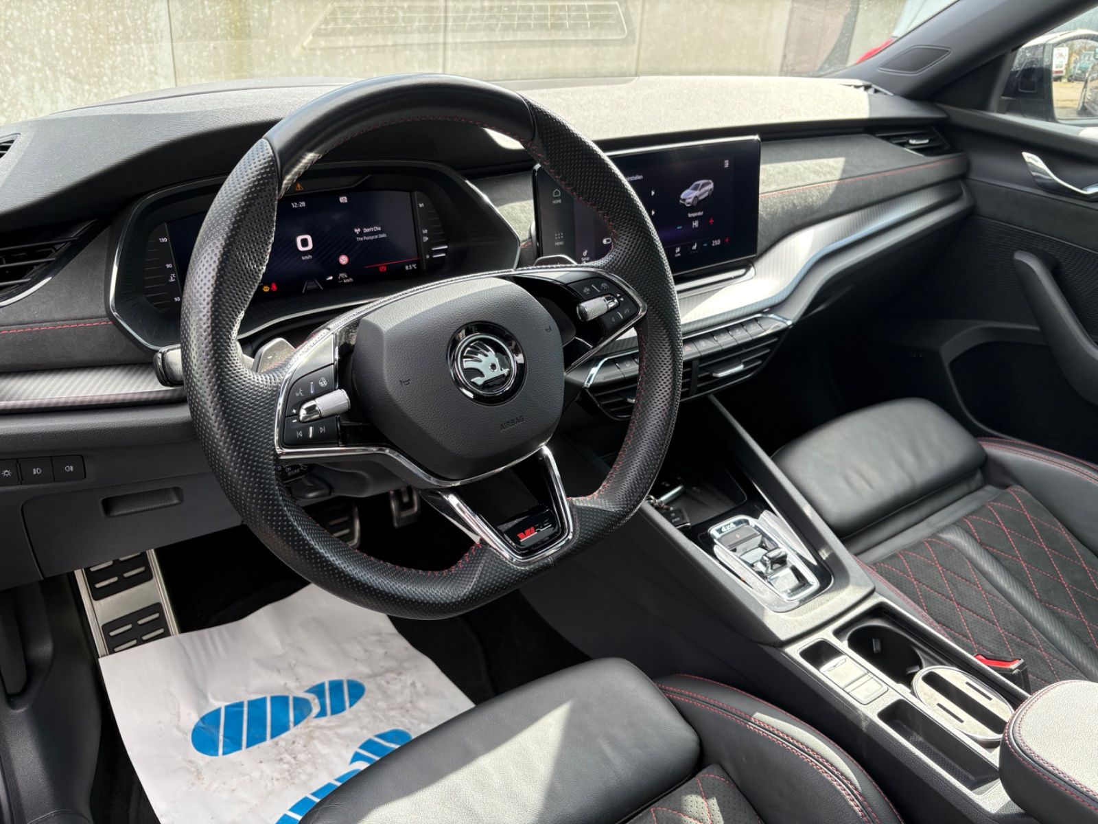 Fahrzeugabbildung SKODA Octavia Combi RS 4x4 Vollausstattung