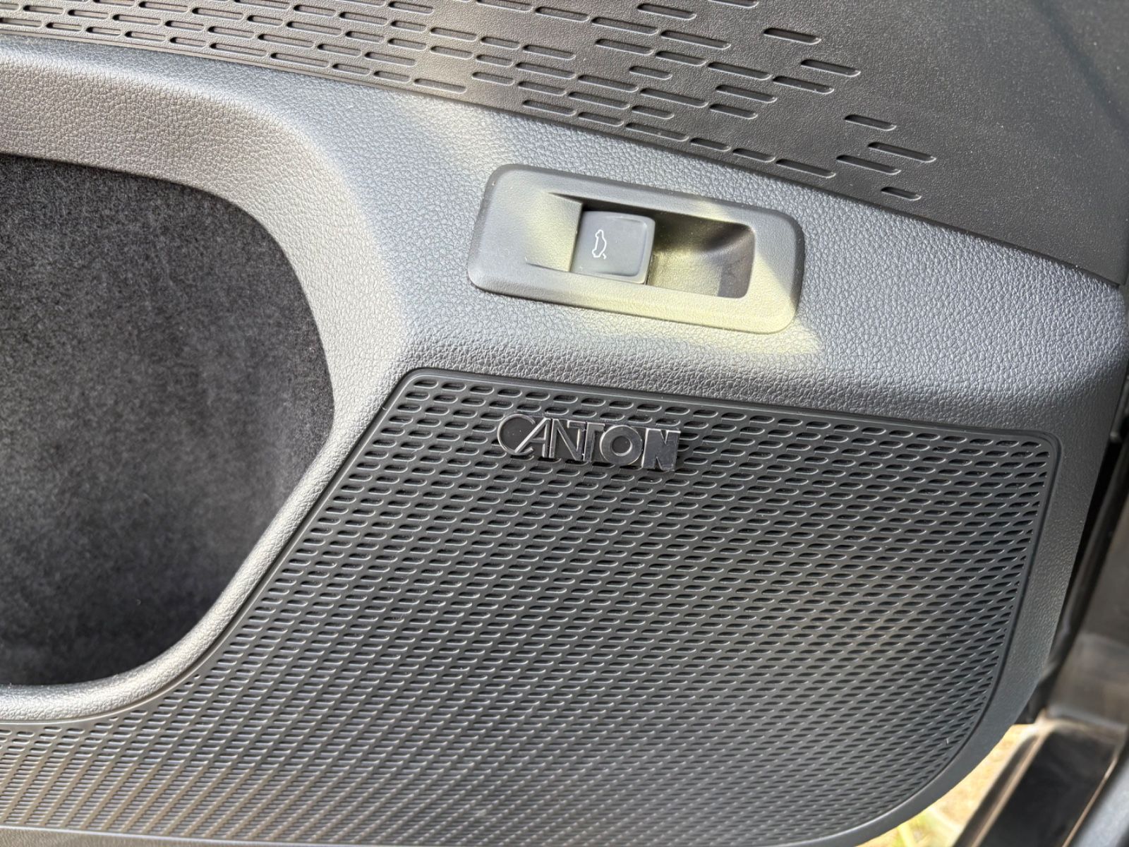 Fahrzeugabbildung SKODA Octavia Combi RS 4x4 Vollausstattung