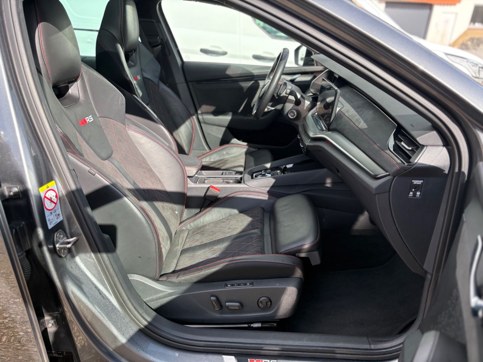 Fahrzeugabbildung SKODA Octavia Combi RS 4x4 Vollausstattung