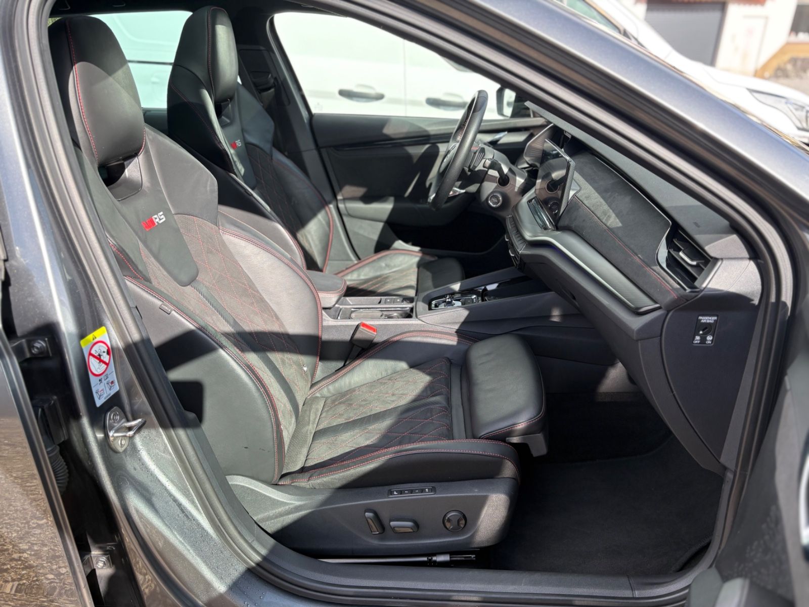 Fahrzeugabbildung SKODA Octavia Combi RS 4x4 Vollausstattung