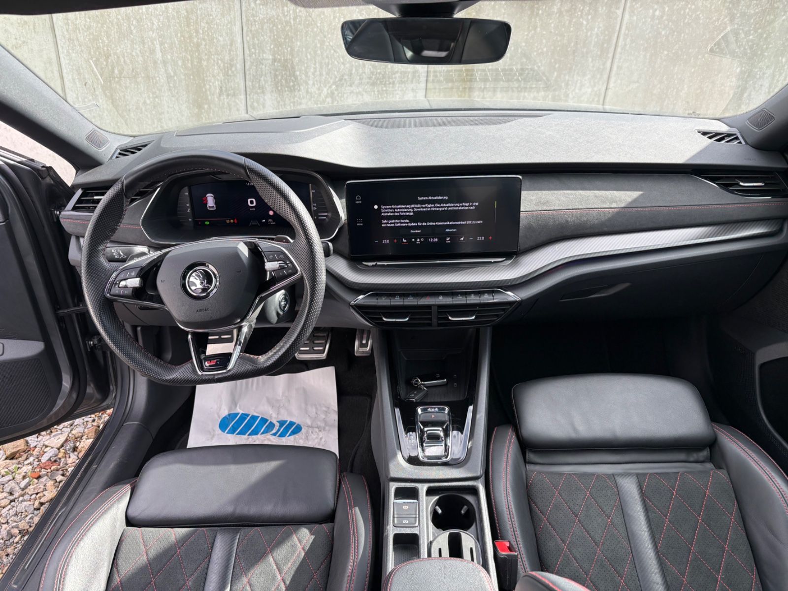 Fahrzeugabbildung SKODA Octavia Combi RS 4x4 Vollausstattung