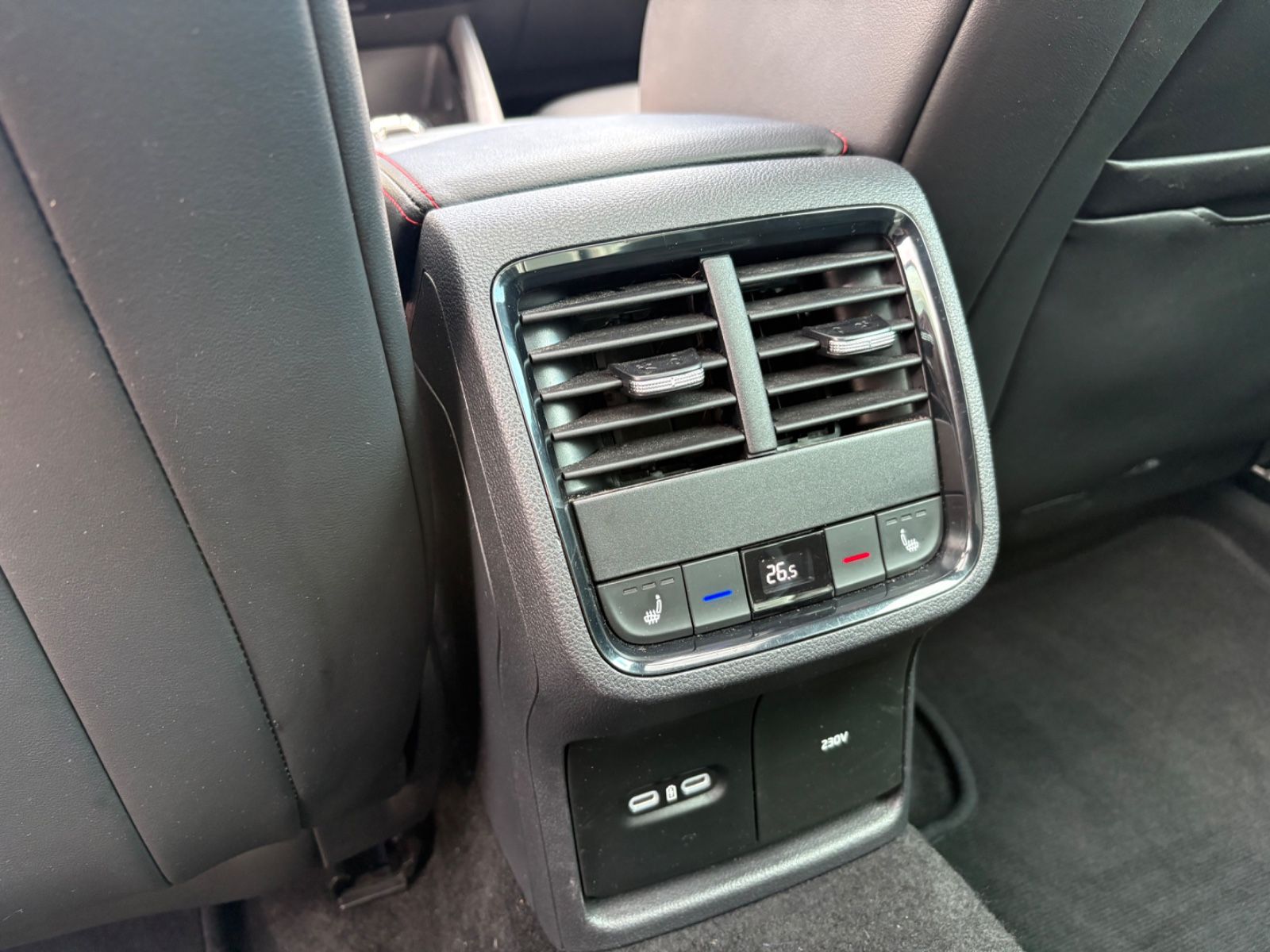 Fahrzeugabbildung SKODA Octavia Combi RS 4x4 Vollausstattung